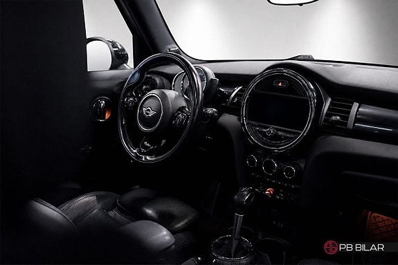 MINI Cooper S 16 of 26