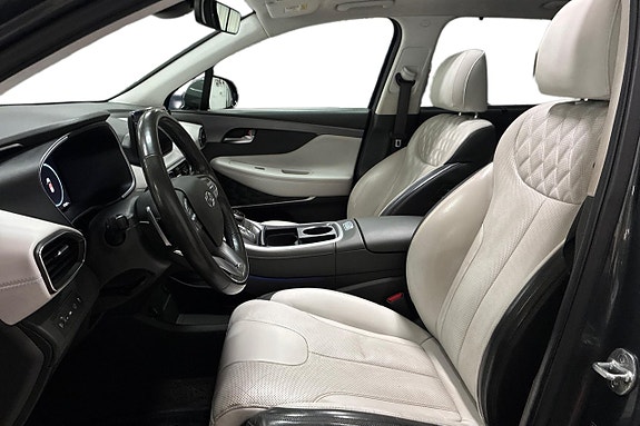 Hyundai Santa Fe 14 of 30