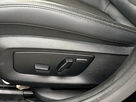BMW 520i 13 of 30