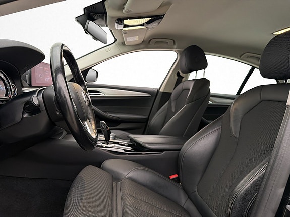 BMW 520i 12 of 30