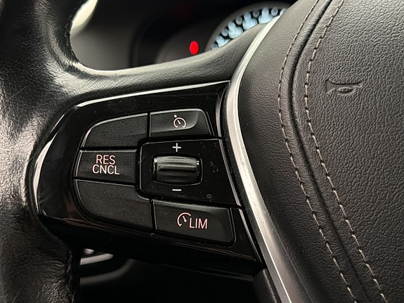 BMW 520i 15 of 30