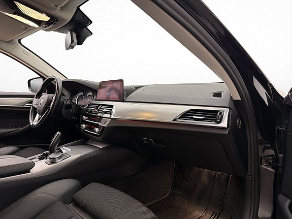BMW 520i 28 of 30