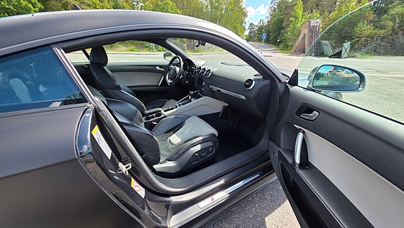 Audi TTS 7 of 11