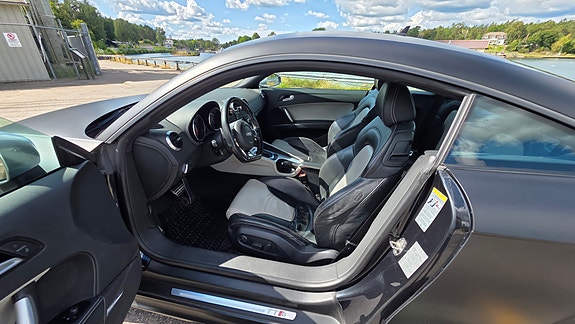 Audi TTS 6 of 11