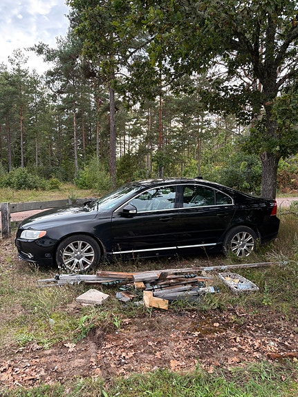 Volvo S80 2 of 9