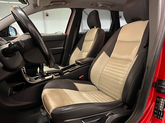 Volvo V50 15 of 30