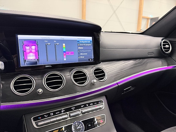 Mercedes-Benz E200 20 of 25