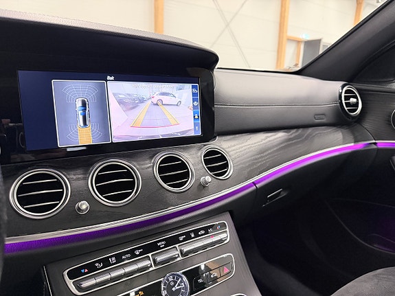 Mercedes-Benz E200 16 of 25
