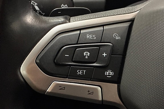 Volkswagen T-Roc 22 of 23