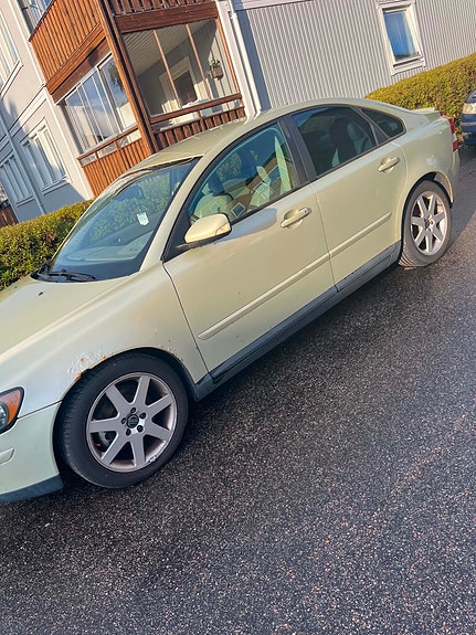 Volvo S40 3 of 11