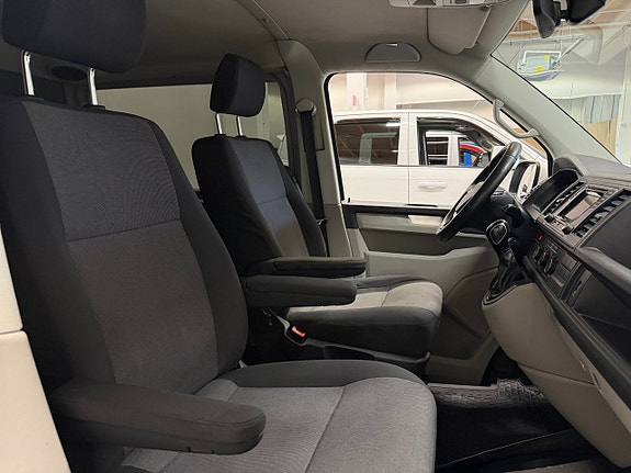 Volkswagen Transporter 17 of 27