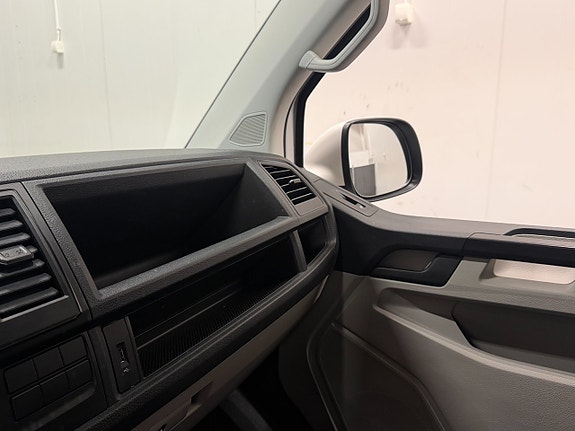 Volkswagen Transporter 25 of 27