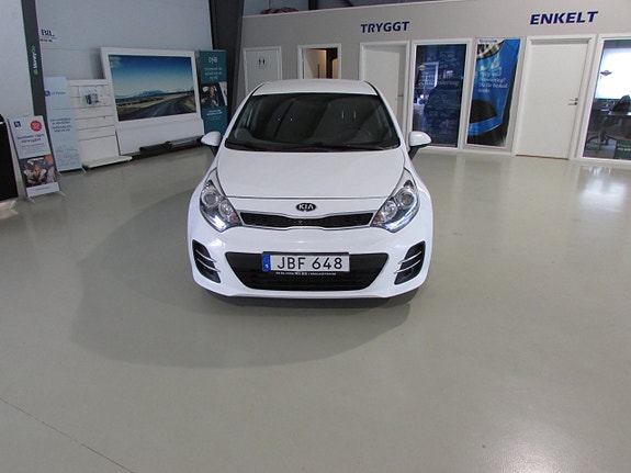 Kia Rio 2 of 18