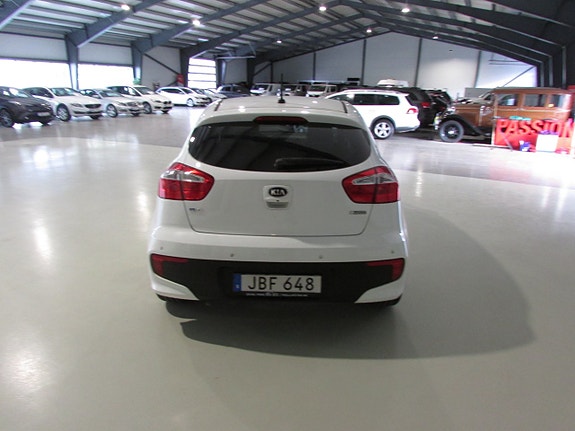 Kia Rio 6 of 18