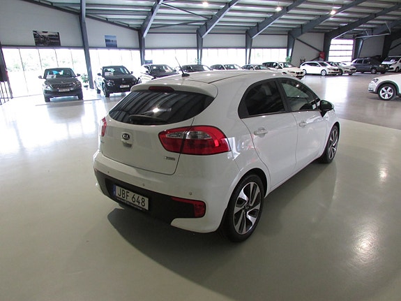 Kia Rio 5 of 18