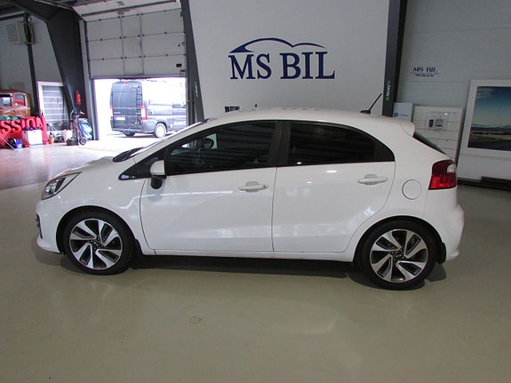 Kia Rio 8 of 18