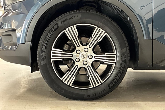 Volvo XC40 10 of 25