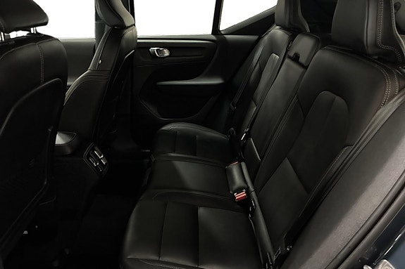 Volvo XC40 13 of 25
