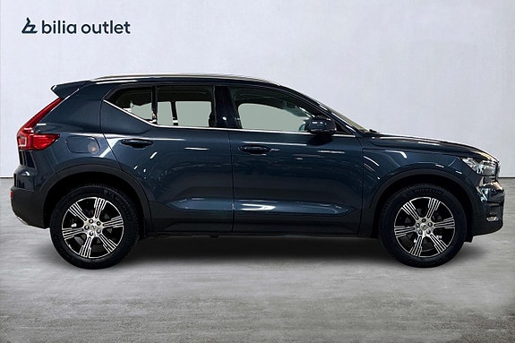 Volvo XC40 4 of 25