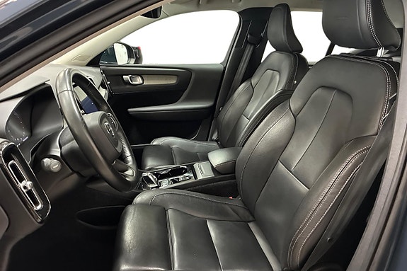 Volvo XC40 12 of 25