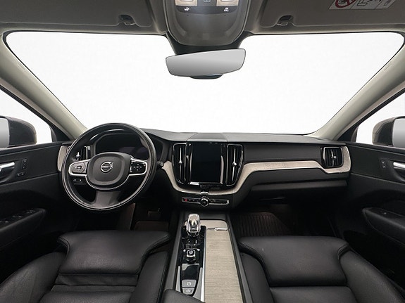 Volvo XC60 17 of 30