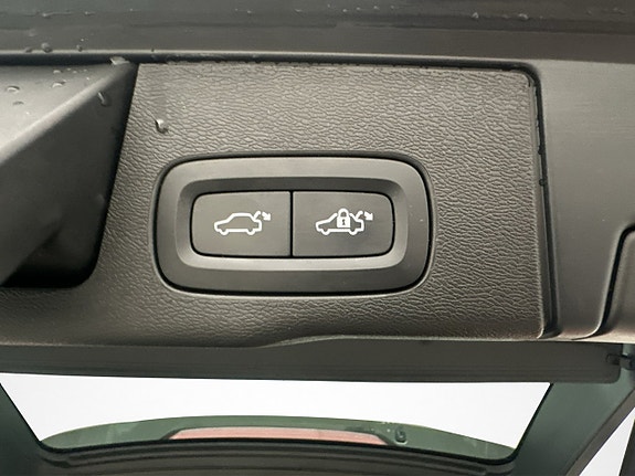 Volvo XC60 12 of 30