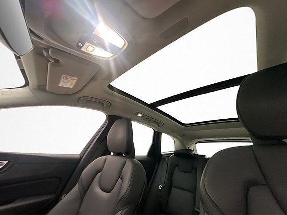 Volvo XC60 16 of 30