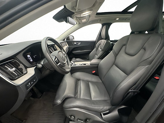Volvo XC60 15 of 30