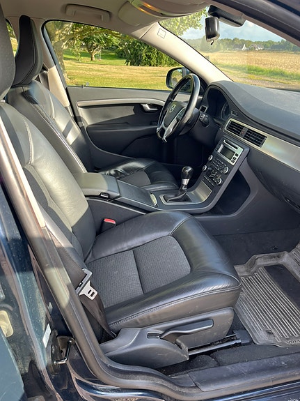 Volvo V70 6 of 10