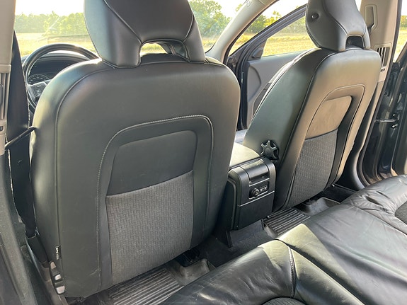 Volvo V70 8 of 10