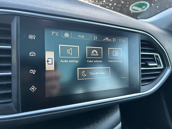 Peugeot 308 SW 10 of 16