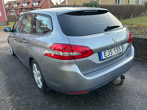 Peugeot 308 SW 3 of 16