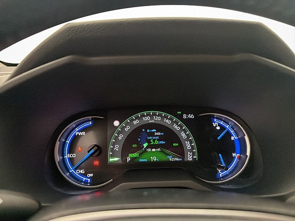 Toyota RAV4 16 of 30