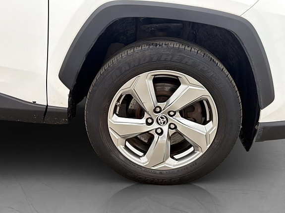 Toyota RAV4 30 of 30