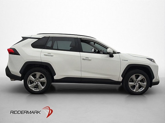 Toyota RAV4 4 of 30