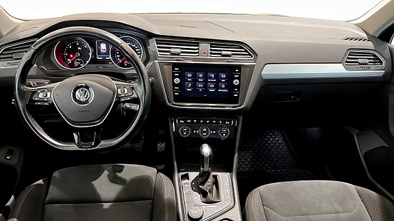 Volkswagen Tiguan 10 of 24