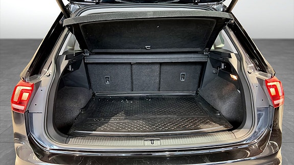 Volkswagen Tiguan 12 of 24