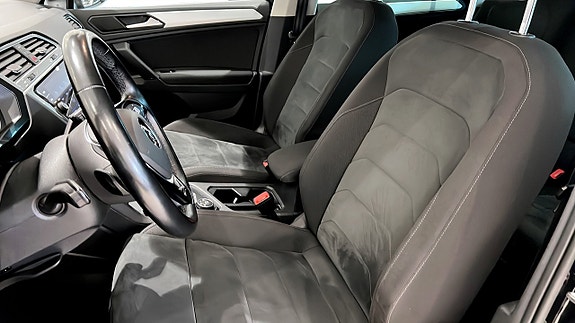 Volkswagen Tiguan 8 of 24