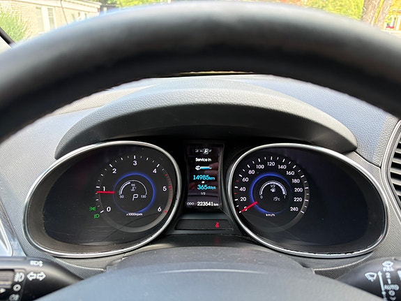 Hyundai Santa Fe 6 of 12