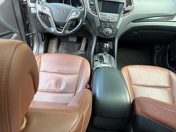 Hyundai Santa Fe 11 of 12