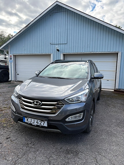 Hyundai Santa Fe 3 of 12