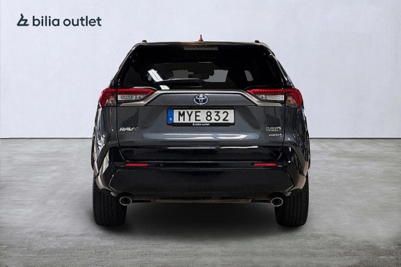 Toyota RAV4 7 of 30