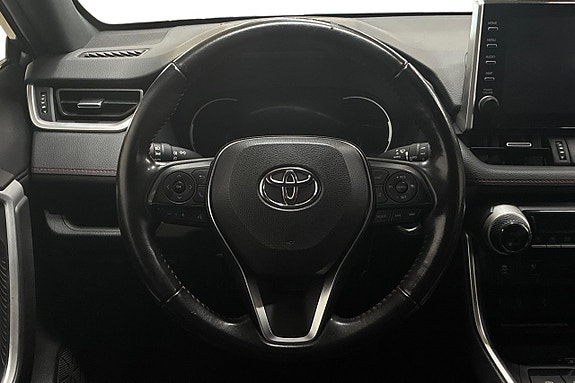 Toyota RAV4 16 of 30
