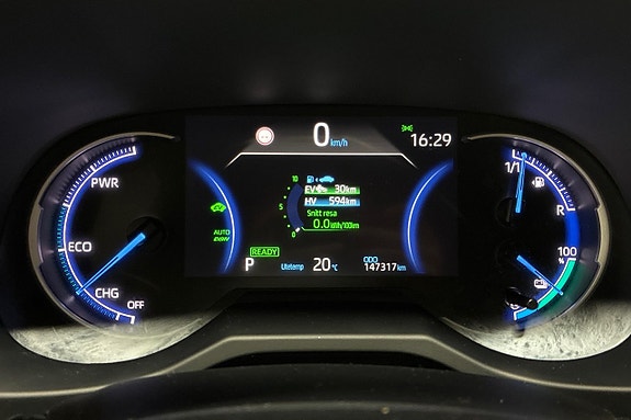 Toyota RAV4 17 of 30