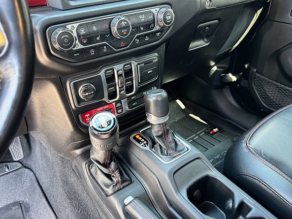 Jeep Gladiator 7 of 10
