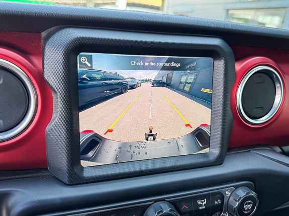 Jeep Gladiator 5 of 10