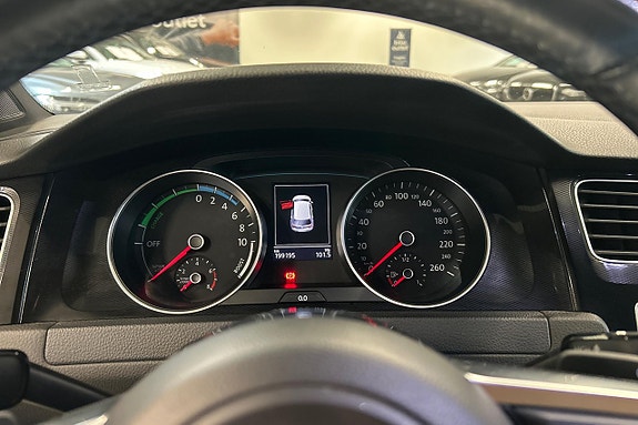 Volkswagen Golf I 17 of 23