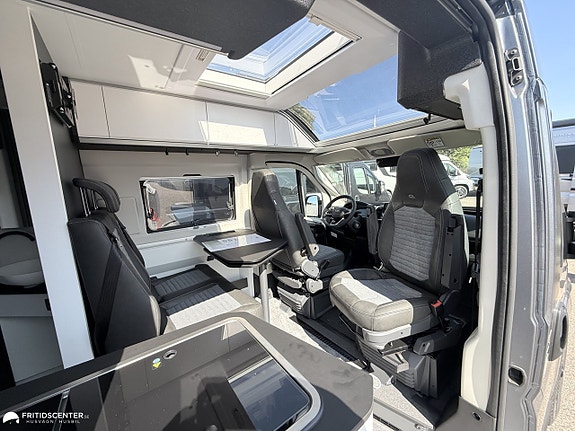 Adria TWIN SUPREME 640 SLB /160 hk "Inkommande November" 2 of 12