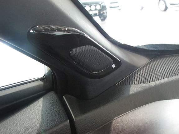 Toyota C-HR 18 of 23