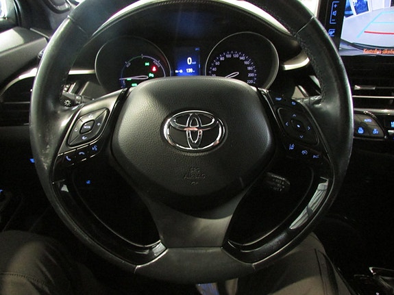 Toyota C-HR 17 of 23